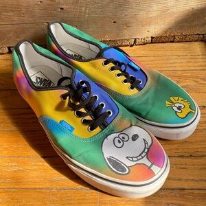 Limited edition snoopy / Woodstock peanuts vans size 12